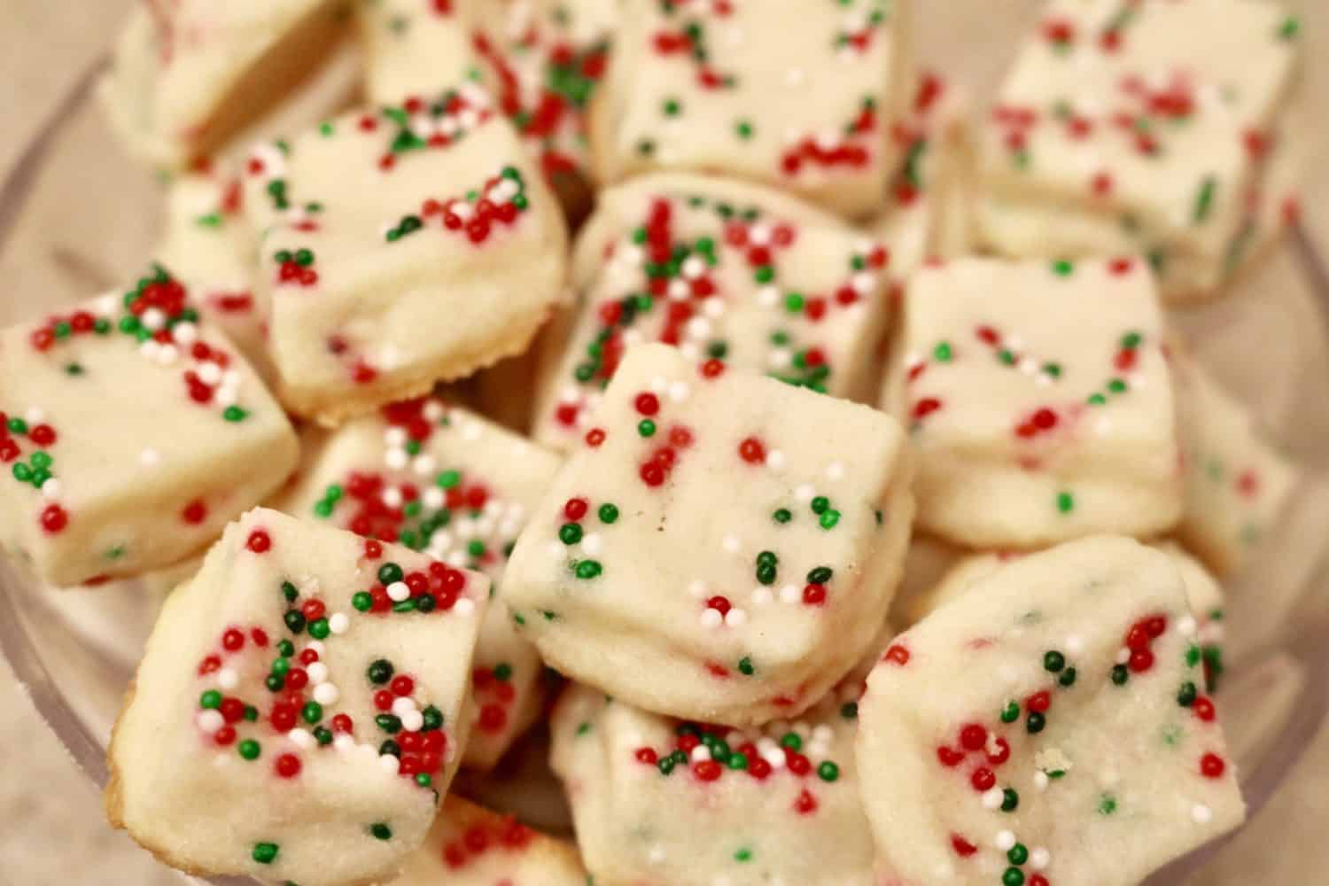 Christmas Shortbread Cookies - Pretty Little Bakers