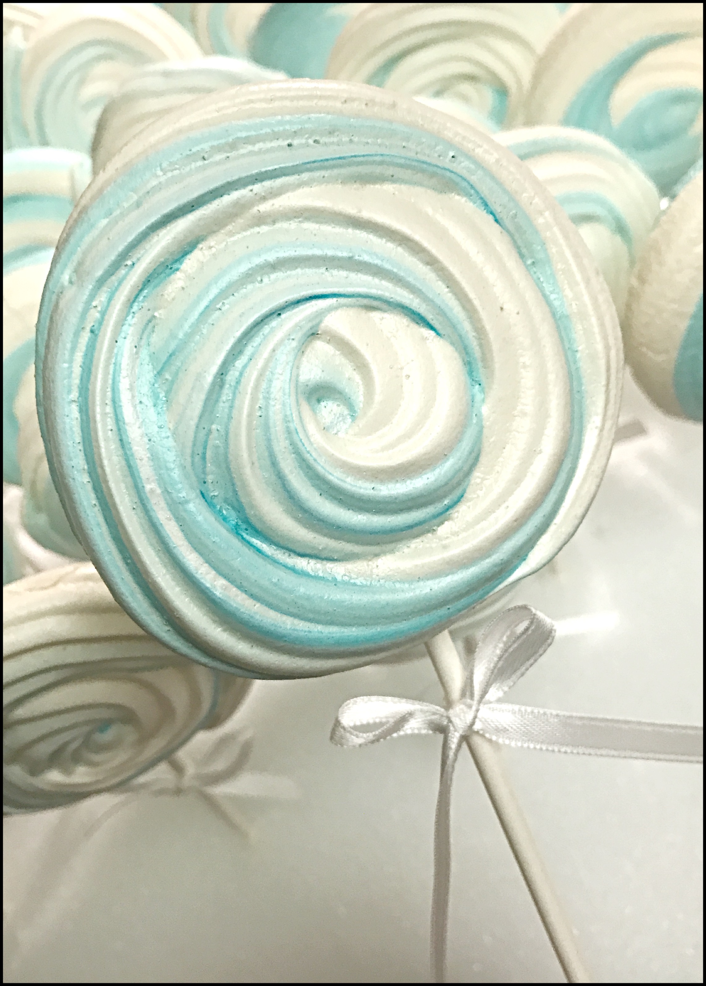 Meringue Pops